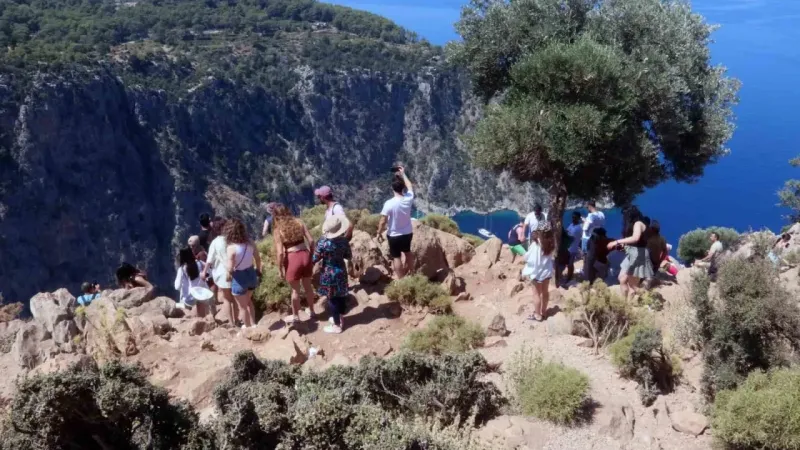 ‘Kelebekler Vadisi’ne seyir terası ‘Kelebekler Vadisi’ne seyir terası