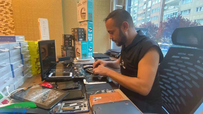 Uzmanı uyardı: Gece telefonunuzla birlikte uyumayın