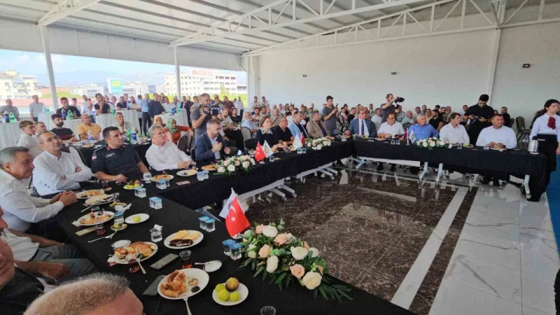 Sezonun ilk kuru inciri 600 TL’den satıldı