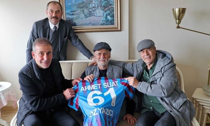 Trabzonspor’un efsane teknik direktörü Ahmet Suat Özyazıcı hayatını kaybetti