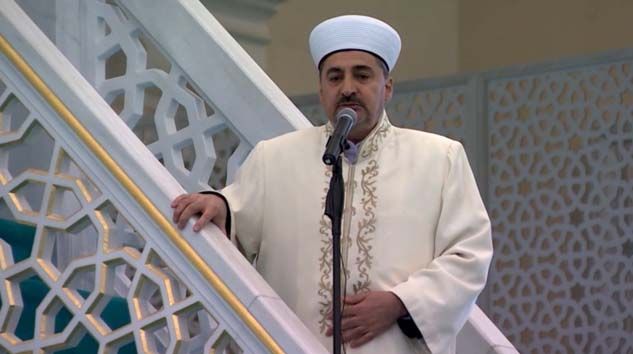 Melike Hatun Camii’nde cuma namazı kılındı