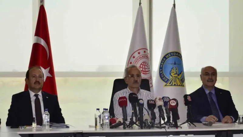 Bakan Uraloğlu: "(Instagram) Asla bir yasaklı zihniyet içerisinde değiliz, bir an önce çözelim istiyoruz"