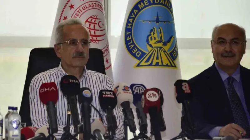 Bakan Uraloğlu: "(Instagram) Asla bir yasaklı zihniyet içerisinde değiliz, bir an önce çözelim istiyoruz"