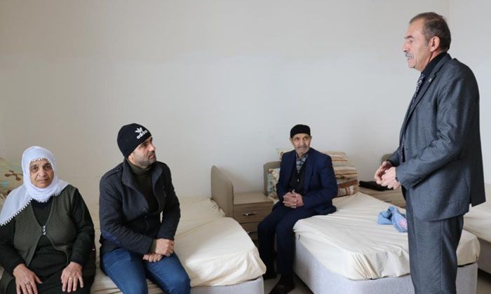 Depremzedeler korku dolu anı anlattı: Yer yarıldı, içine düştük sandım