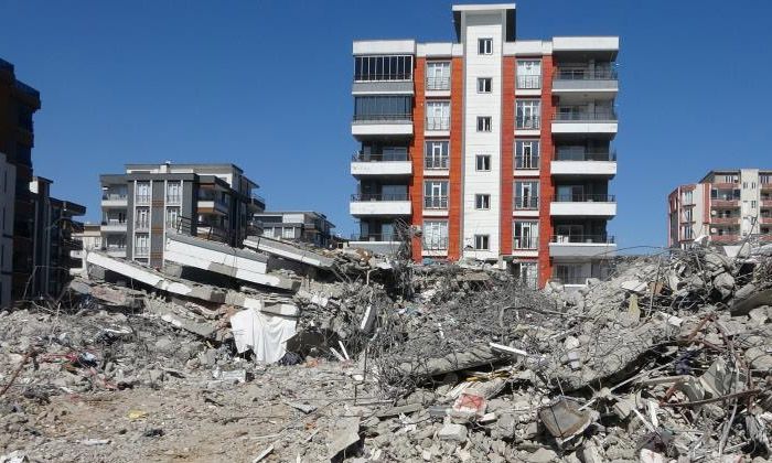 Çok sayıda kişinin öldüğü sitenin müteahhidi Kazım Oğuz tutuklandı