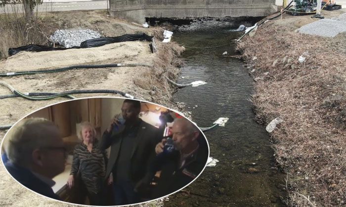 Validen kimyasal sızıntının olduğu bölgede musluk suyu içerek “güvenli” mesajı