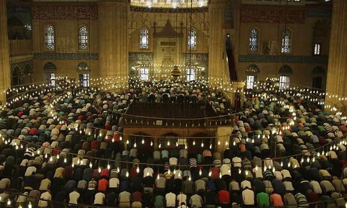 24 Şubat Cuma namazı saat kaçta kılınacak? İstanbul Ankara İzmir Cuma ezanı saatleri nedir? Cuma ezanı saat kaçta okunuyor?