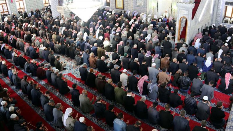 24 Şubat Cuma namazı saat kaçta kılınacak? İstanbul Ankara İzmir Cuma ezanı saatleri nedir? Cuma ezanı saat kaçta okunuyor?