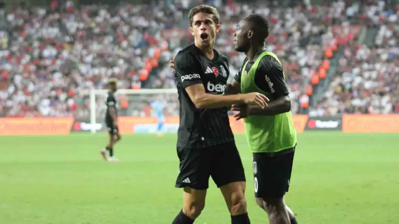 Beşiktaş işi ilk yarıda bitirdi