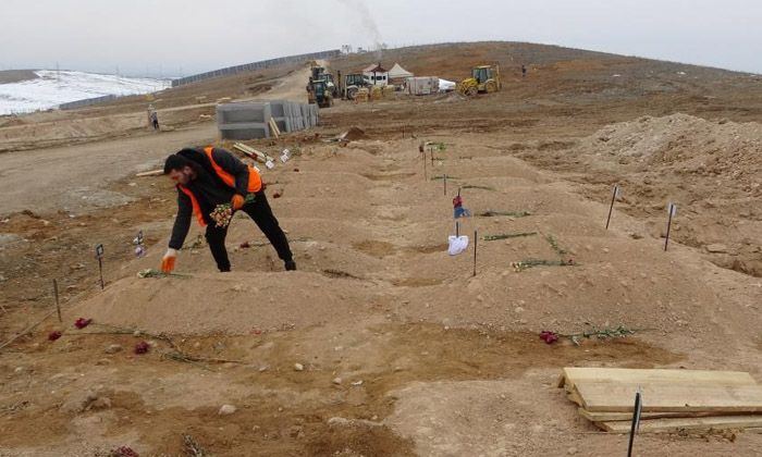 Adıyaman’da kayan iki dağın altında kalan 48 kişi hayatını kaybetti