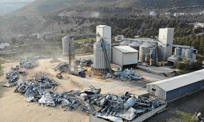 Asrın felaketinde 22 silodan 15’i yıkıldı