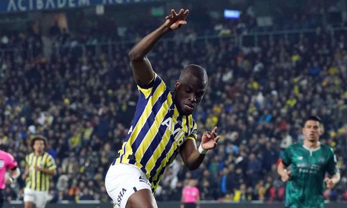 Valencia, 22. golünü attı