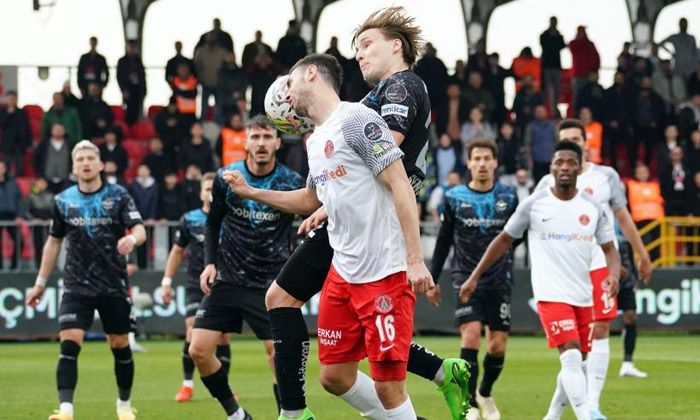 Ümraniyespor 1 puanı son dakikada kurtardı