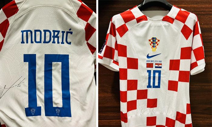 Luka Modric Fas’a karşı giydiği formasını depremzedelere bağışladı Luka Modric Fas’a karşı giydiği formasını depremzedelere bağışladı