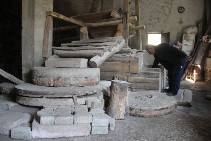 168 Yıldır Dönen Değirmen Taşı