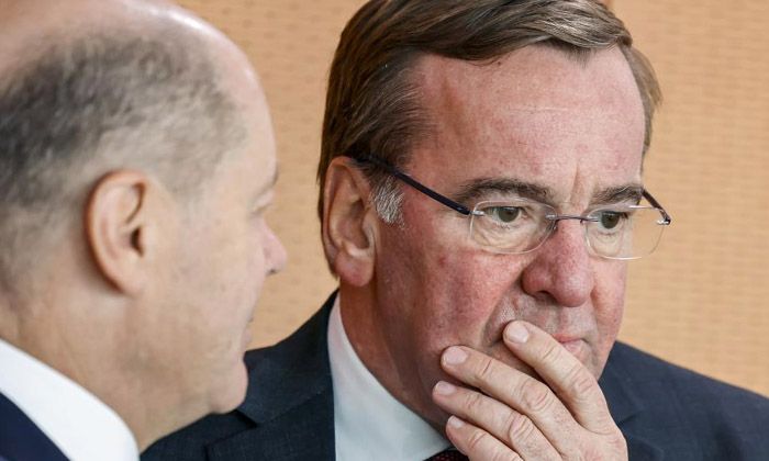 Alman Savunma Bakanından şok itiraf