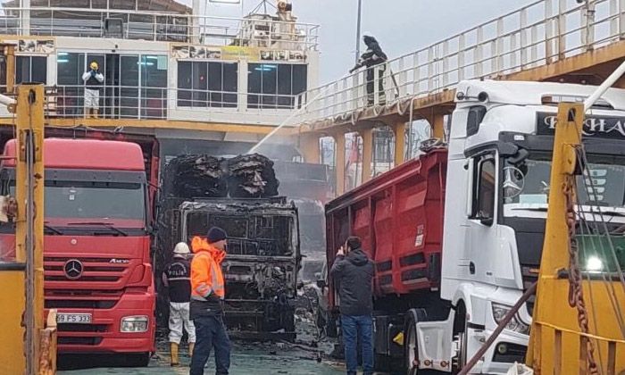 Feribotta yangın paniği: 30 kişi dumandan etkilendi