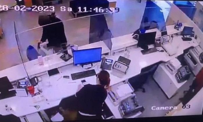 Boncuk atan tabancayla 131 bin 920 TL’lik soygun