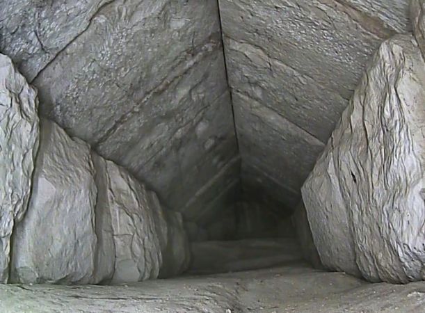 Büyük Piramit’te Gizli Bir Koridor Keşfedildi