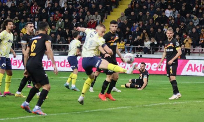 Fenerbahçe, Kayseri’den üç puanla dönüyor