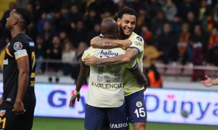 Valencia ligde 23. golünü attı