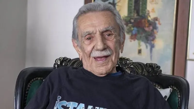 Usta oyuncu Aydemir Akbaş hayatını kaybetti Usta oyuncu Aydemir Akbaş hayatını kaybetti