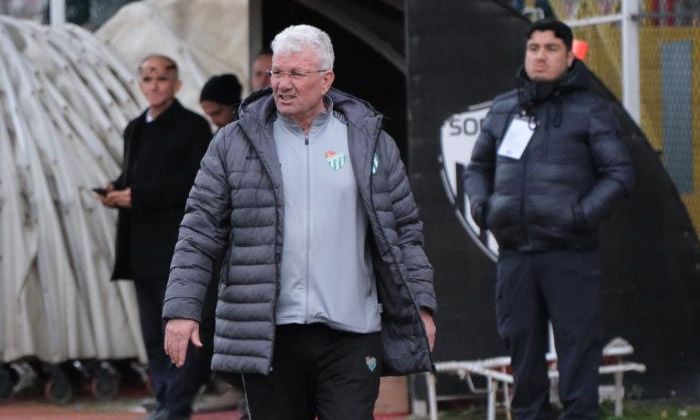 Bursaspor Teknik Direktörü İsmail Ertekin hastaneye kaldırıldı