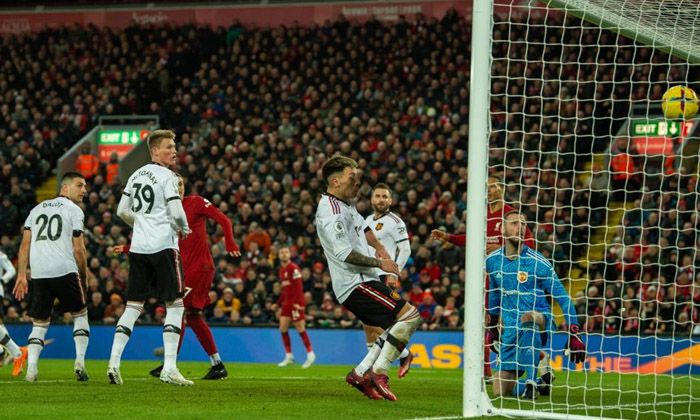 Liverpool’dan Manchester United’a tarihi fark