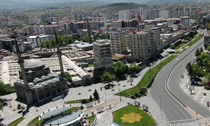 Kayseri 1 gecede 9 defa sallandı