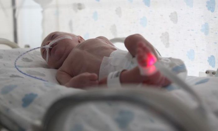 Deprem bölgesinden Mersin’e getirilen bebekler, DNA eşleşmesi ile ailelerine teslim ediliyor