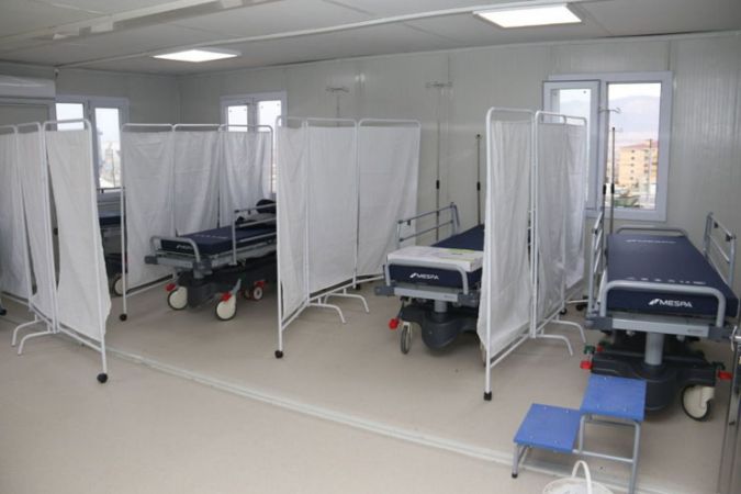 MÜSİAD desteği ile Hatay’da inşa edilen sahra hastanesi hasta kabulüne başladı