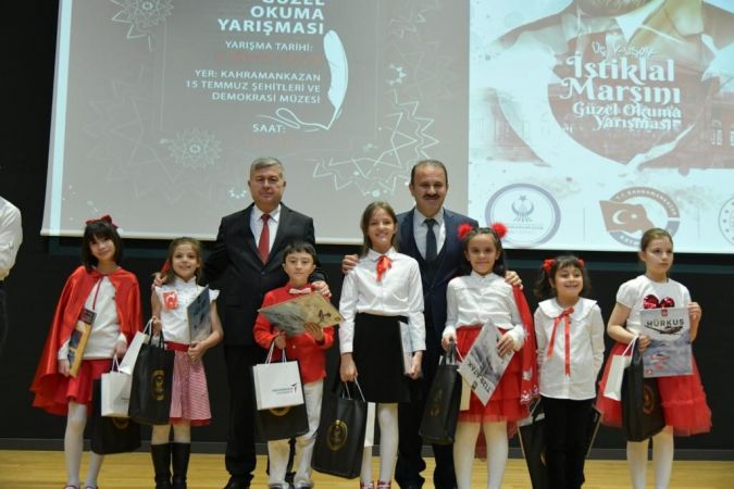 3 Kuşak Bir Arada İstiklal Marşı Okudu