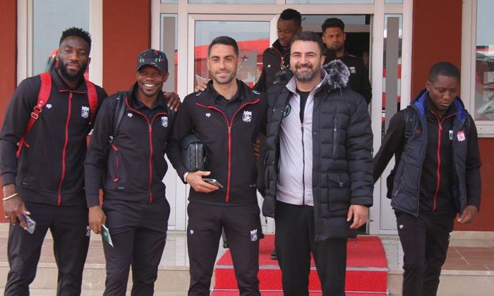 Sivasspor, Fiorentina maçı için İtalya’ya gitti
