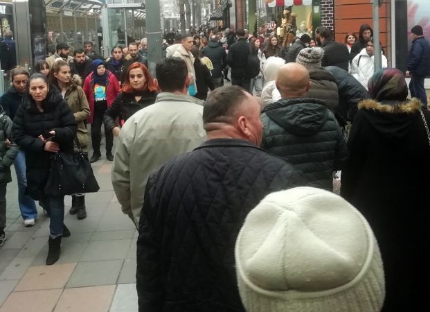 Kışın Kalın Giyinmek Hasta Ediyor