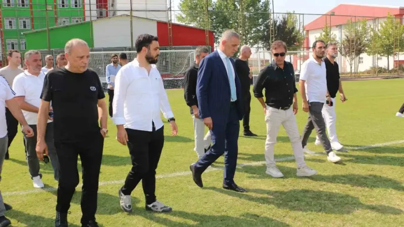 Hacıosmanoğlu, Amedspor tesislerini ziyaret etti