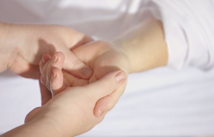 Ellerde Ağrı ve Uyuşmaya Dikkat!