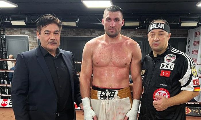 Türk kulübün boksörü ringde ölümden döndü