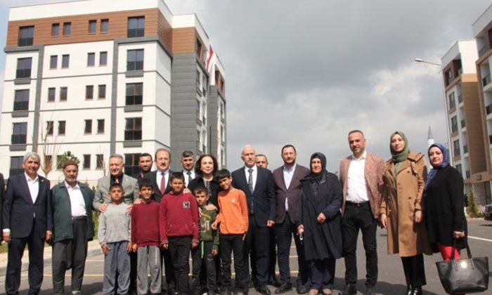 TOKİ, Mersin’de anahtar teslim etmeye başladı TOKİ, Mersin’de anahtar teslim etmeye başladı