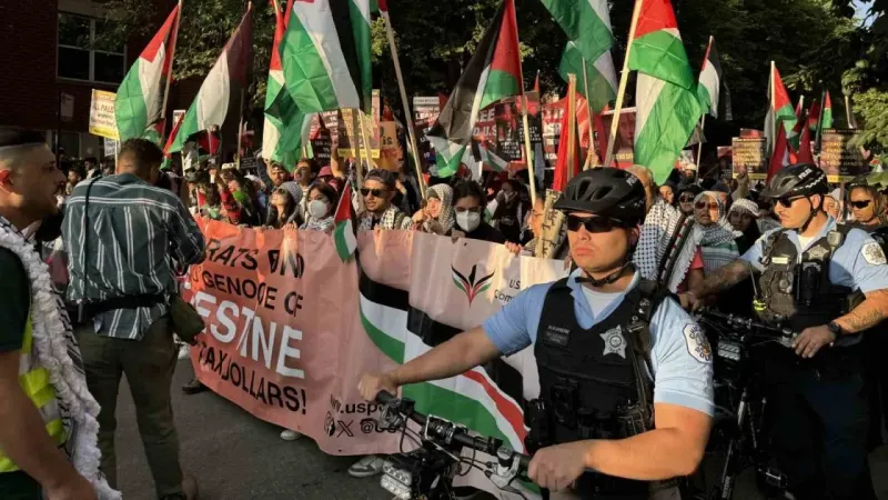 Binlerce Filistin yanlısı, Demokrat Parti Kongresi’ni protesto etti