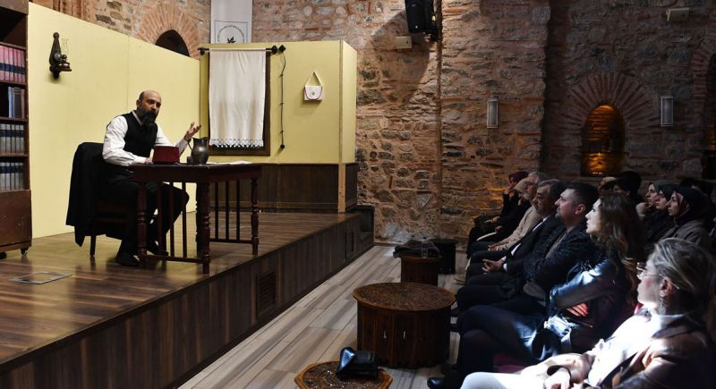 Milli Şairin Hayatı Sahnede