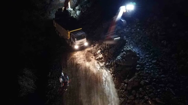 Ordu’daki yol çalışmasında orantısız patlatılan dinamit, Karadeniz-Akdeniz yolunu 8 saat trafiğe kapattı