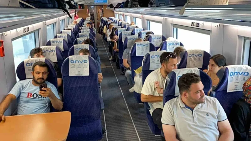 Yozgat’taki Yerköy YHT istasyonu hizmet vermeye başladı Yozgat’taki Yerköy YHT istasyonu hizmet vermeye başladı