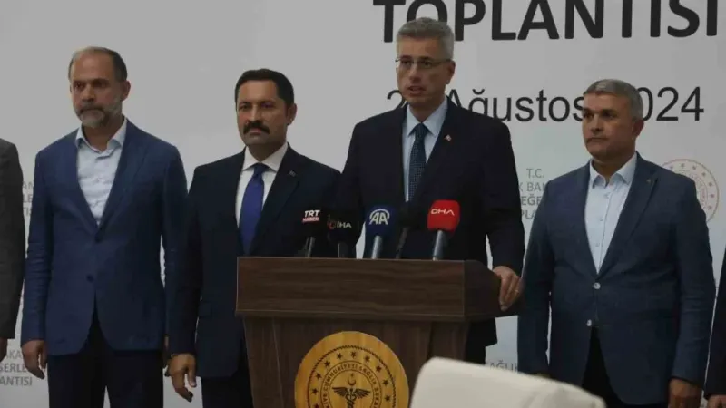 Bakan Memişoğlu’ndan maymun çiçeği virüsü açıklaması: Test ve aşılama yapabilecek gücümüz var Bakan Memişoğlu’ndan maymun çiçeği virüsü açıklaması: Test ve aşılama yapabilecek gücümüz var