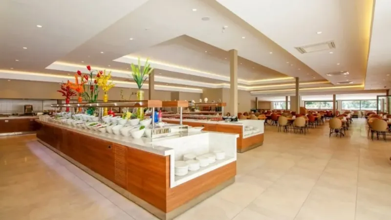 Marmaris’te üniversitelilere beş yıldızlı havuzlu KYK yurdu