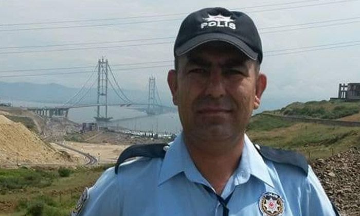 Kocaeli’de kalp krizi geçiren polis memuru Yunus Bozkurt hayatını kaybetti Kocaeli’de kalp krizi geçiren polis memuru Yunus Bozkurt hayatını kaybetti