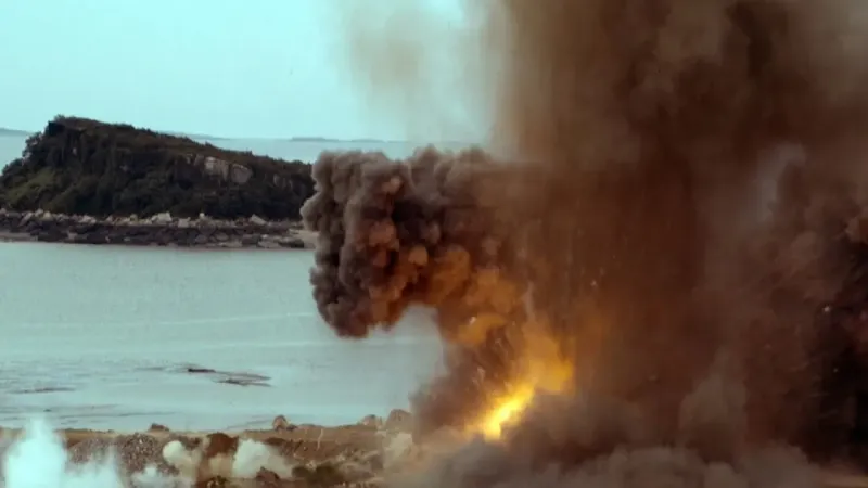 Kuzey Kore lideri Kim: “Orduyu yeni topçu silahları ile donatın”