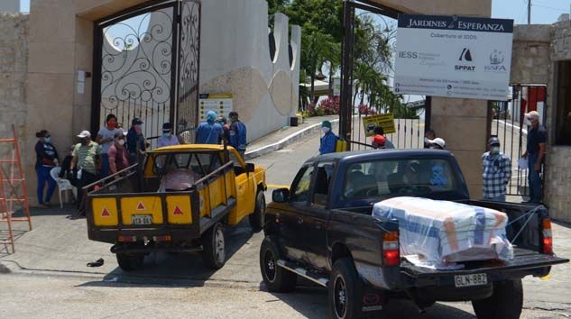 Evlerden 700’den fazla ceset toplandı