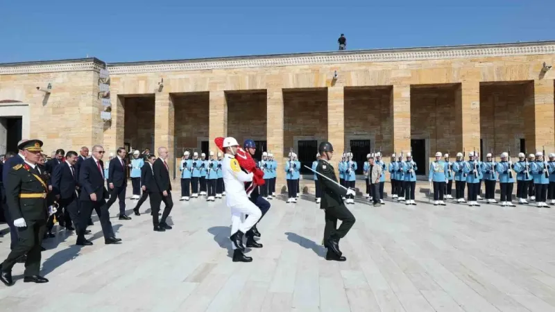Cumhurbaşkanı Erdoğan, 30 Ağustos dolayısıyla Anıtkabir’i ziyaret etti