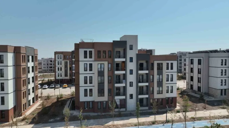 Bakan Kurum: “Diyarbakır’da 10 bin konutun 6 binini tamamladık”