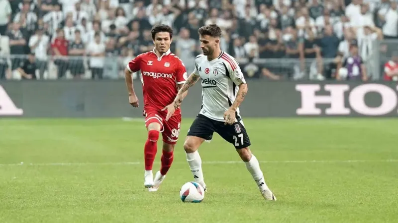 Sivasspor'u mağlup eden Beşiktaş üçte üç yaptı